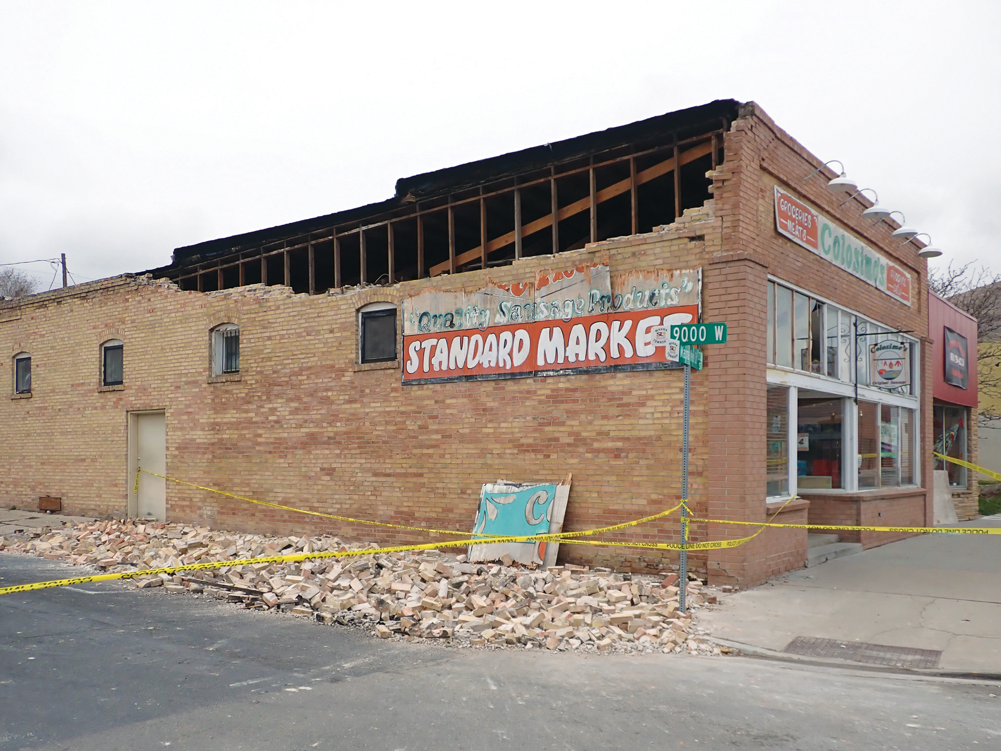 Structural damage to a building in downtown Magna caused by the 2020 M5